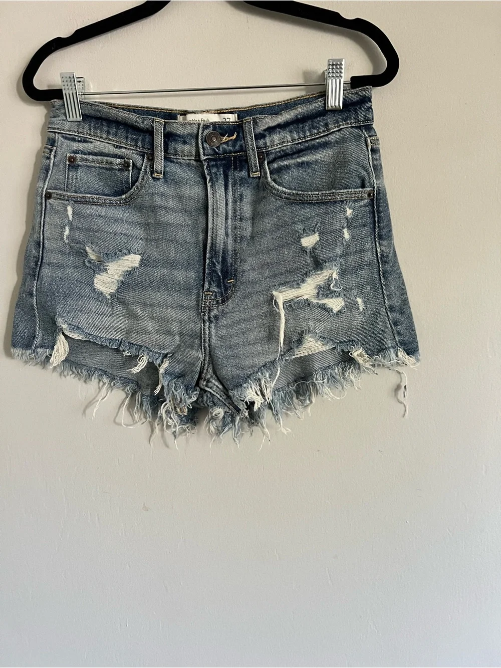 Abercrombie & Fitch High Rise Distressed Raw Hem Denim Shorts NWT Sz27